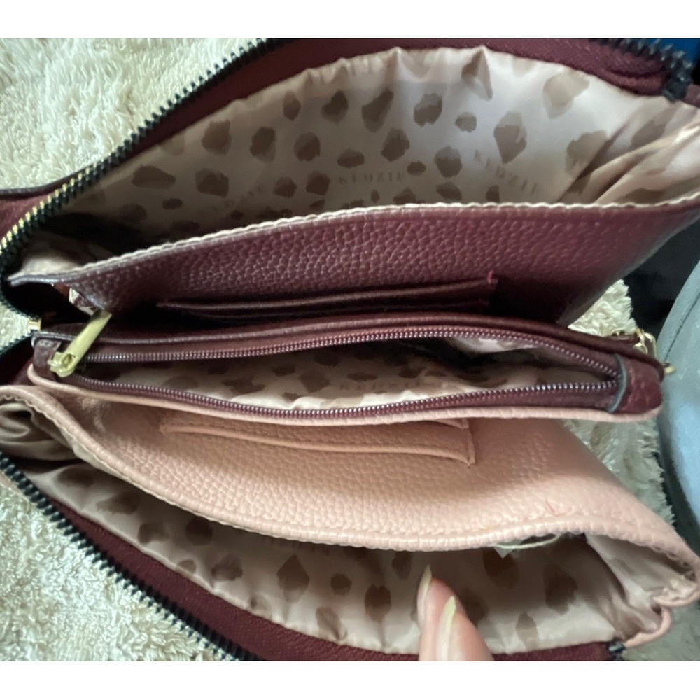 Kedzie Eclipse Convertible Wallet Crossbody Pouch Burgundy Pink Lots Of Pockets - Picture 7 of 7